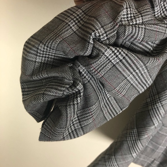 SOLD Torrid Gray Plaid Blazer - Picture 4 of 10